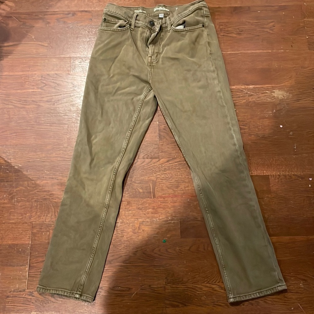 In great condition it’s like a muddy green color
